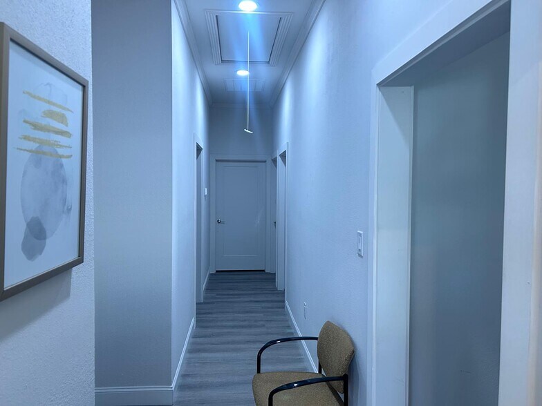 More Photos Of 200 Cypress Bend, Princeton Medical For Lease