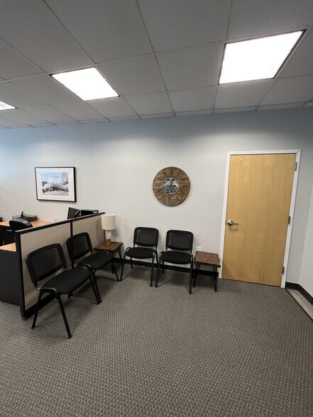 More Photos Of 909 Ridgebrook Rd, Sparks Medical For Lease