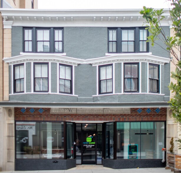 Primary Photo Of 212 W 9th St, Wilmington Storefront For Lease