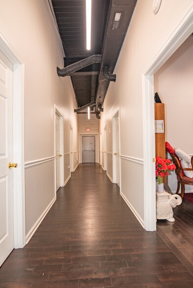 More Photos Of 4128 Hayward Ave, Baltimore Warehouse For Sale