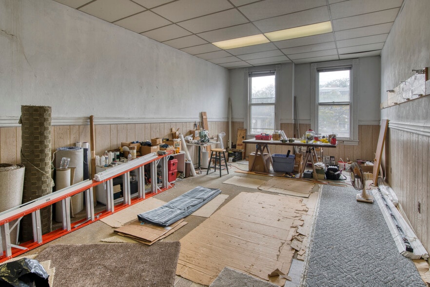 More Photos Of 434 Main St, Greenport Storefront Retail Office For Sale
