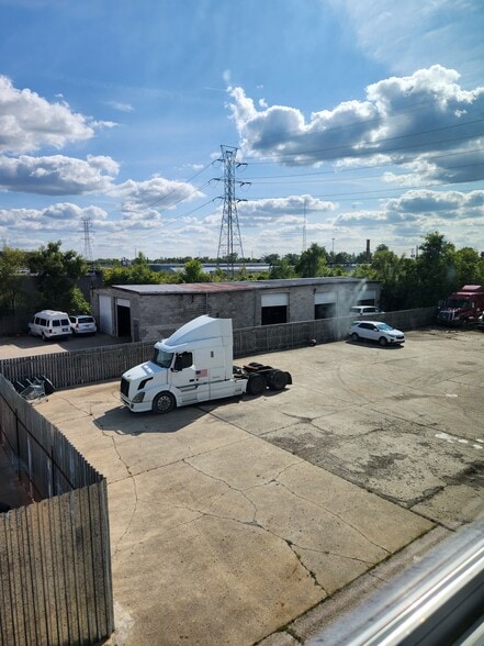 More Photos Of 13507 Auburn St, Detroit Industrial For Sale