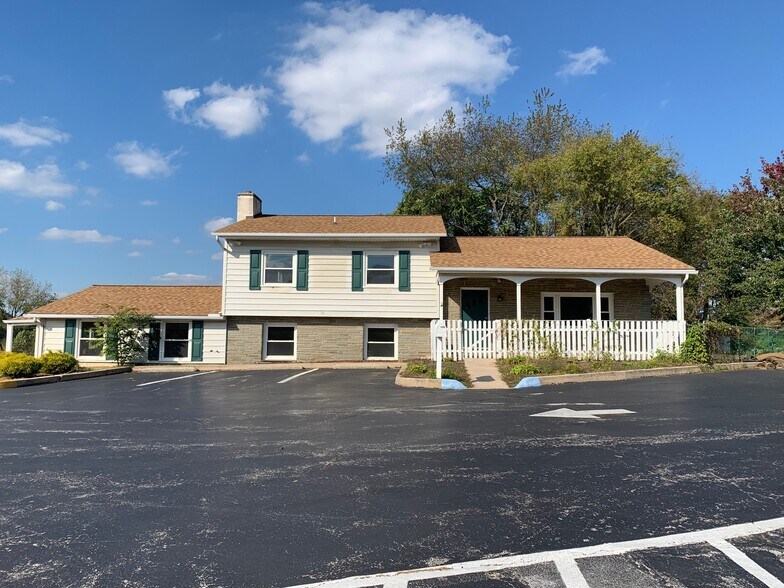 Primary Photo Of 75 Lancaster Ave, Malvern Bank For Lease