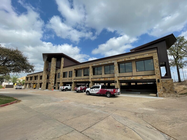 More Photos Of 511 University Dr E, College Station Coworking Space