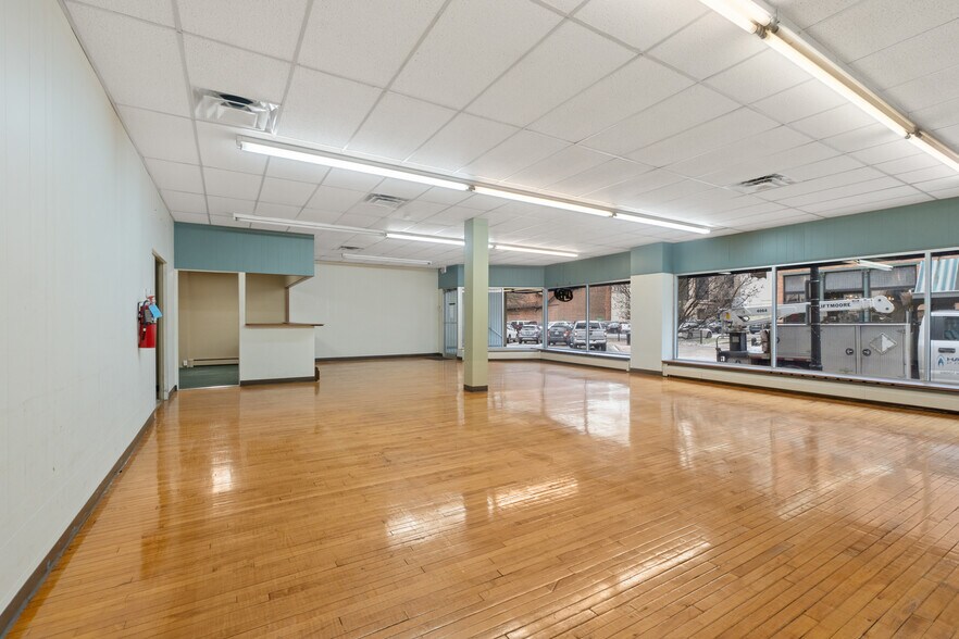 More Photos Of 132 W Pearl St, Jackson Storefront For Sale