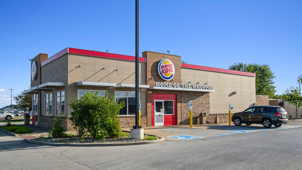 Primary Photo Of 1351 S Dirksen Pky, Springfield Fast Food For Sale