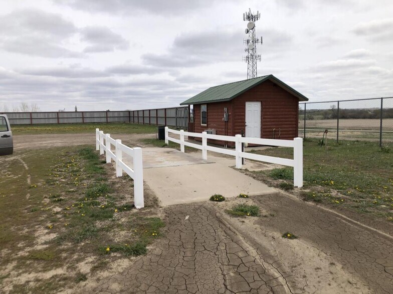 More Photos Of 1206 Road 4, Mc Cool Junction Racetrack For Sale