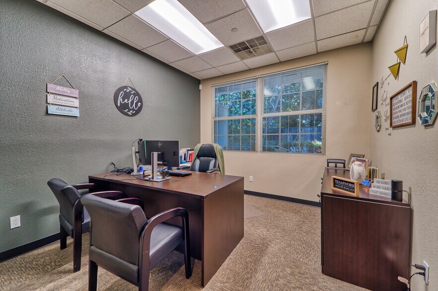 More Photos Of 471 Century Park Dr, Yuba City Office For Sale