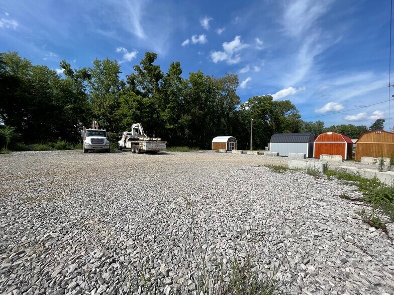 More Photos Of 3586 US HWY 42, Warsaw Office For Sale