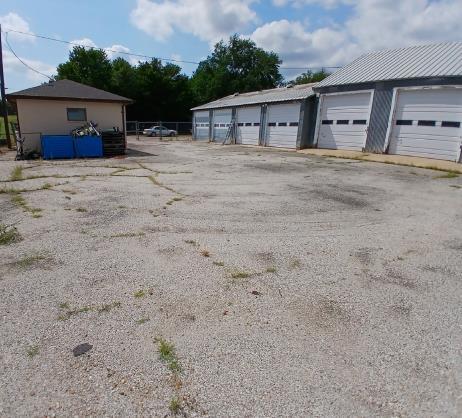 More Photos Of 810 S Iuka St, Pratt Warehouse For Sale