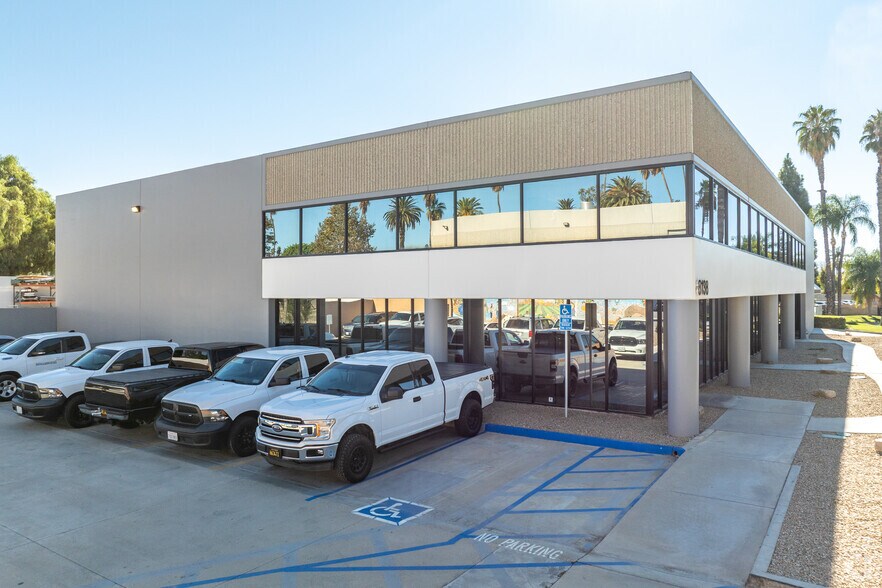 Primary Photo Of 8138 Mar Vista Ct, Riverside Warehouse For Lease