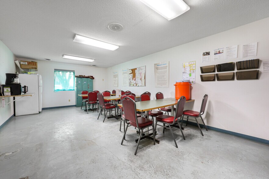 More Photos Of 945 Industrial Dr S, Sauk Rapids Manufacturing For Sale