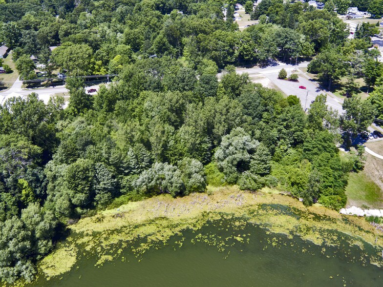 More Photos Of 169 Park St, Fruitport Distribution For Lease