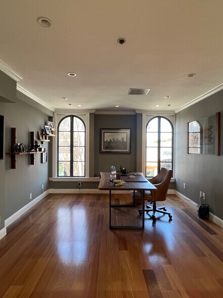 More Photos Of 1375 Burlingame Ave, Burlingame Unknown For Lease