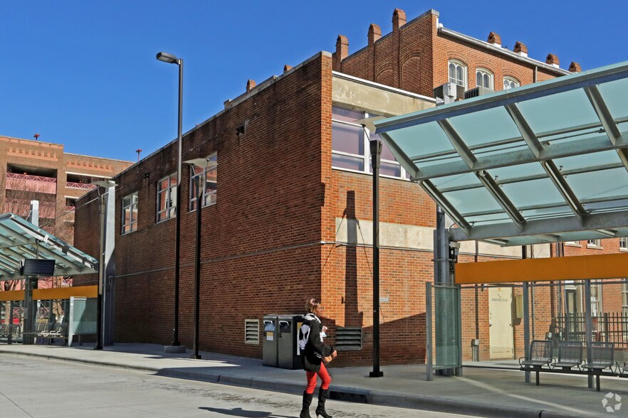 More Photos Of 126 E Hargett St, Raleigh Storefront Retail Office For Lease