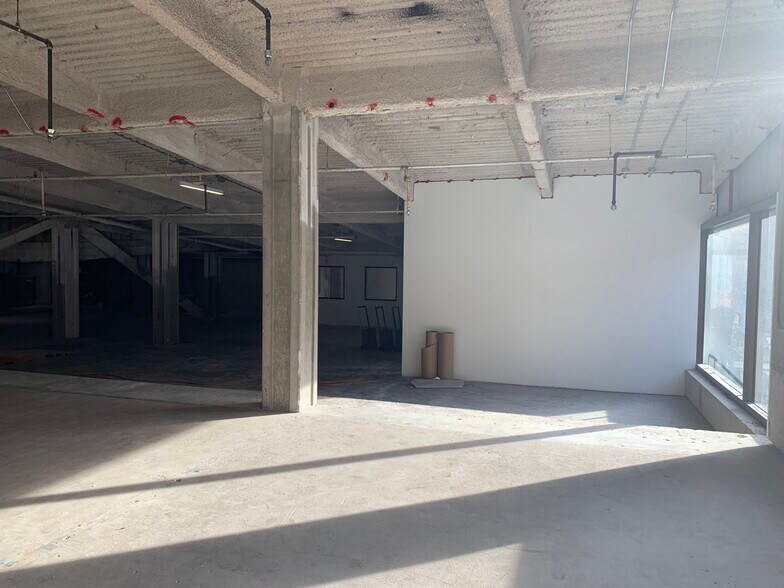 More Photos Of 1275 5th Ave, San Diego Parking Garage For Lease