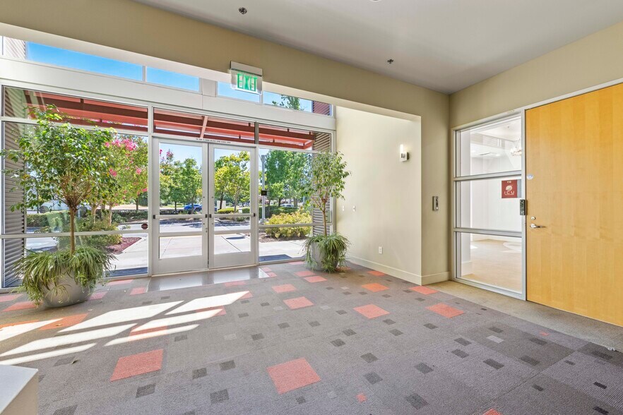 More Photos Of 1382 Blue Oaks Blvd, Roseville Office For Sale