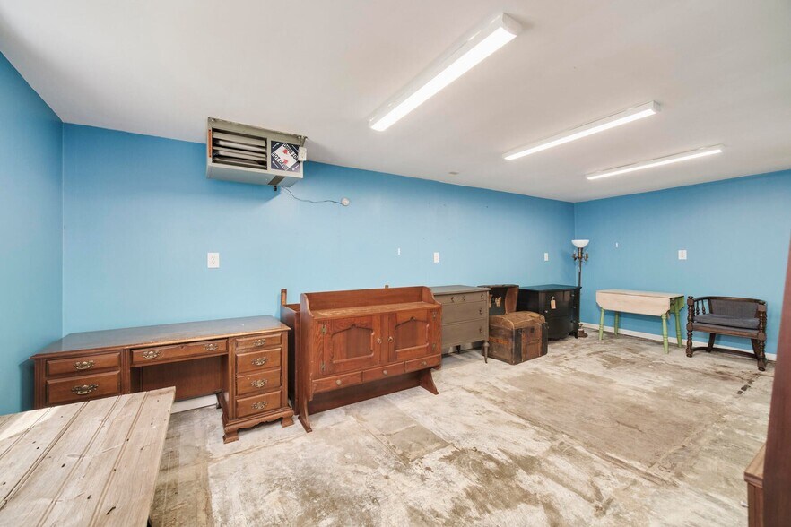 More Photos Of 4990 Main St, Onekama Freestanding For Sale