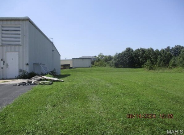 More Photos Of 9 Progress Pky, Union Industrial For Lease