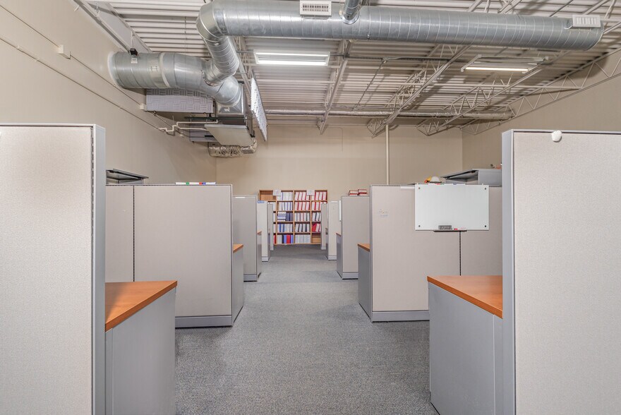 More Photos Of 5546 Fair Ln, Fairfax Office For Lease