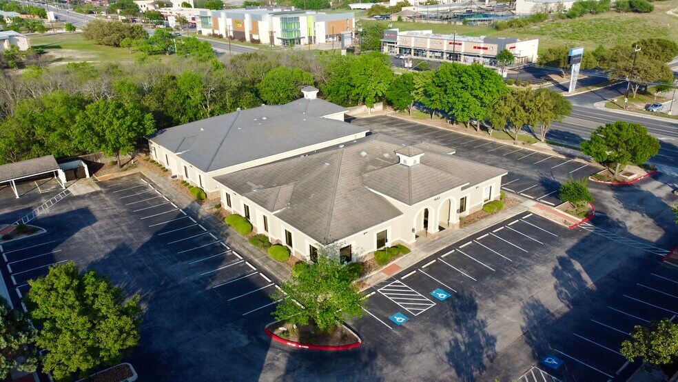 More Photos Of 9643 Huebner Rd, San Antonio Medical For Lease