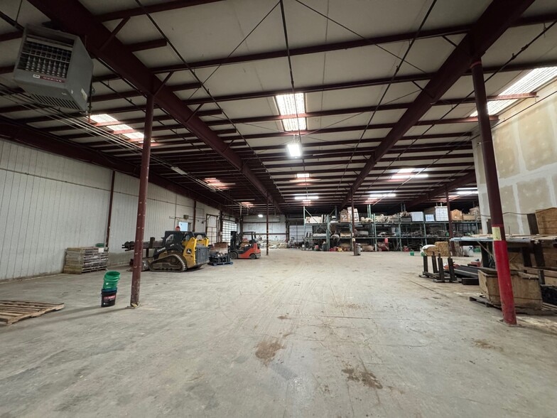 More Photos Of 1811 N Topping Ave, Kansas City Warehouse For Sale
