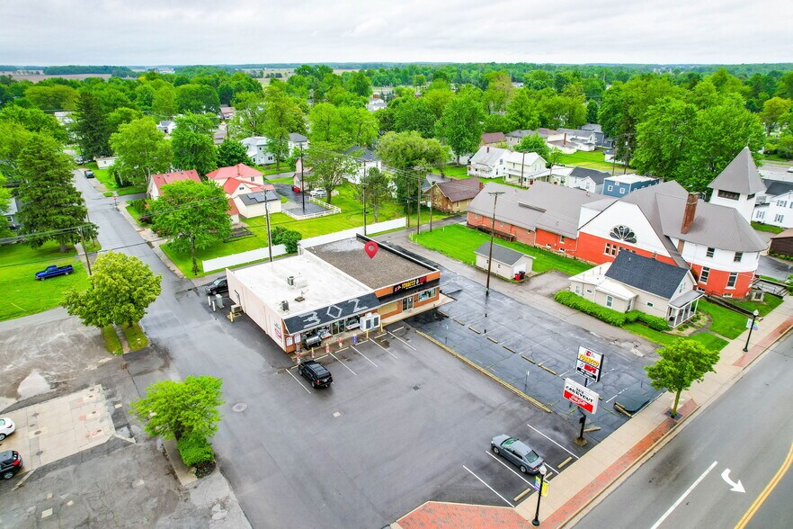 More Photos Of 304 S Main St, Ada Freestanding For Sale