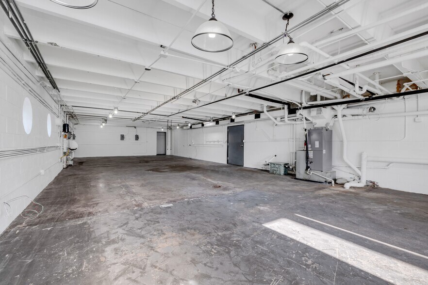 More Photos Of 1404-1406 McGavock Pike, Nashville General Retail For Lease