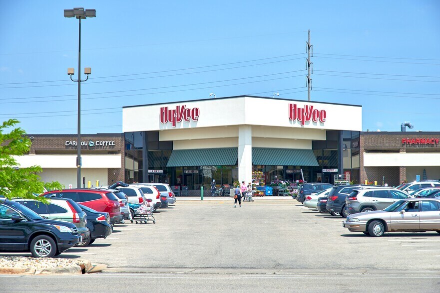 Primary Photo Of 1101-1399 6th St NW, Rochester Storefront Retail Office For Lease
