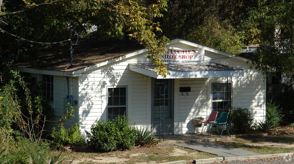 More Photos Of 2500 Hillsborough Rd, Durham Freestanding For Lease