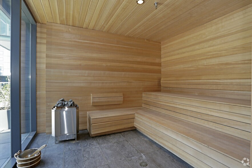 More Photos Of 220 E Illinois St, Chicago Apartments For Lease