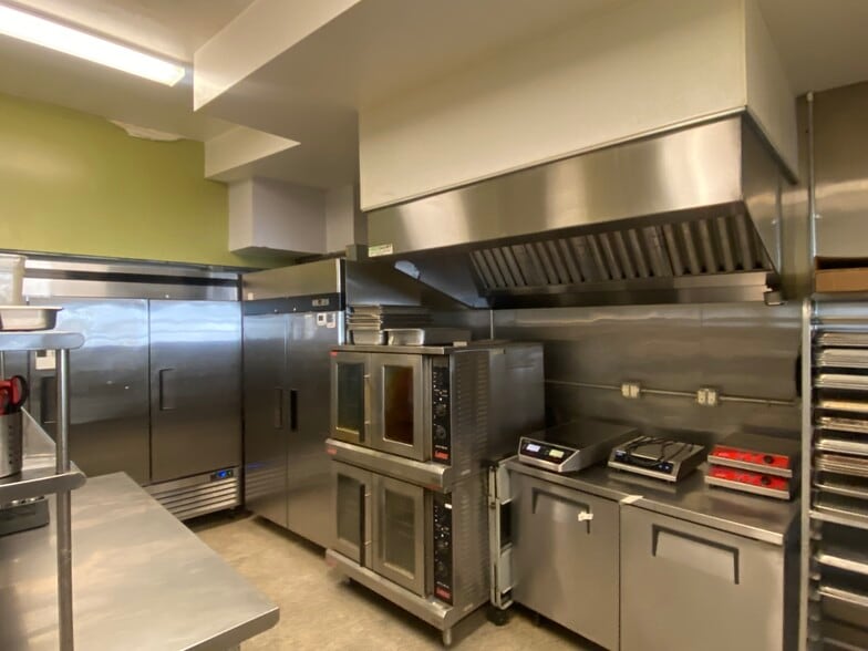More Photos Of 1010 Morton St, Baltimore Freestanding For Lease