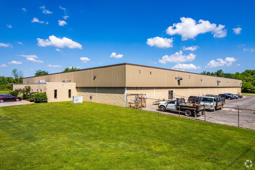 More Photos Of 1933 Highland Rd, Twinsburg Manufacturing For Sale