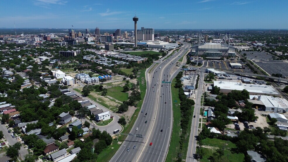 More Photos Of 1010 Hoefgen Avenue, San Antonio Land For Sale