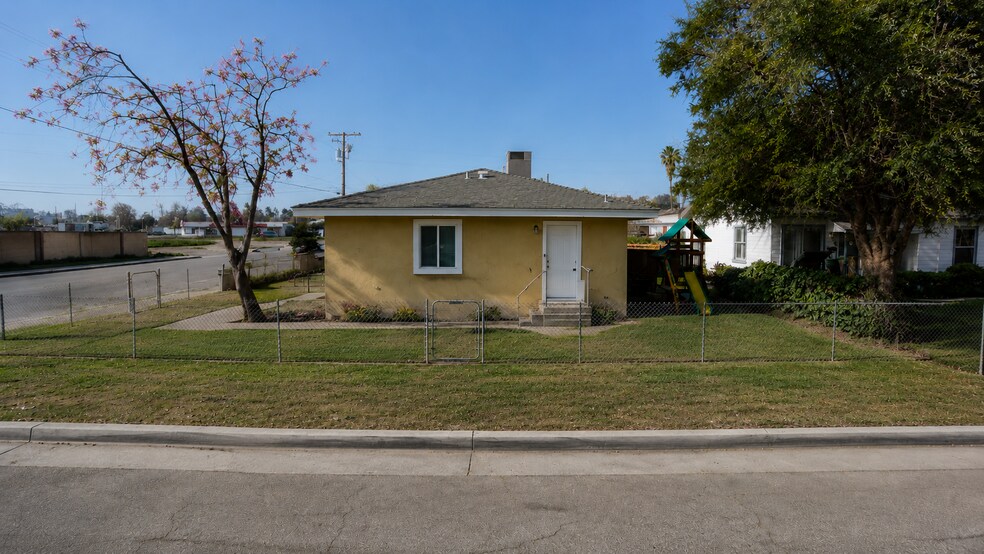 More Photos Of 615 Olive St, Bakersfield Multifamily For Sale
