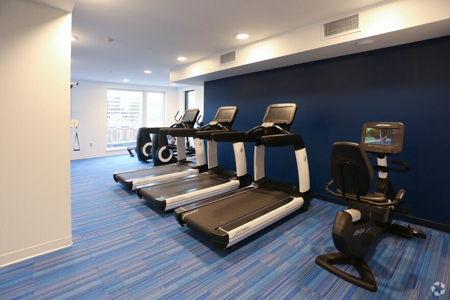 More Photos Of 25-45 N Central Ave, Clayton Apartments For Lease