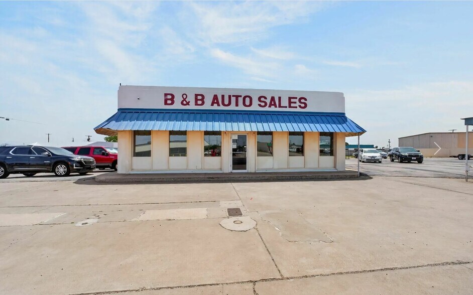 Primary Photo Of 2601 W Wall St, Midland Auto Dealership For Sale