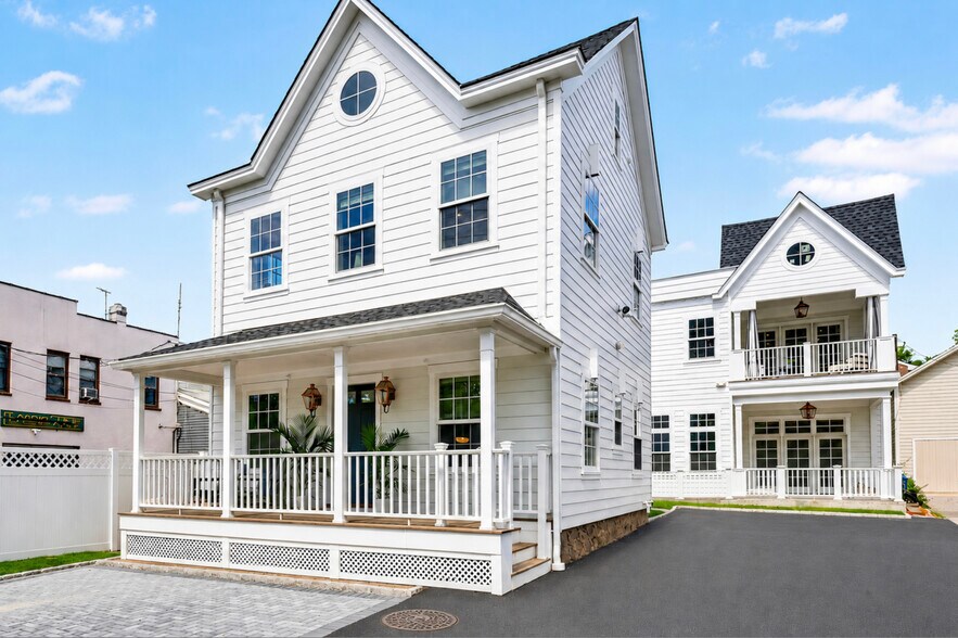 Primary Photo Of 63 Church St, Greenwich Apartments For Sale