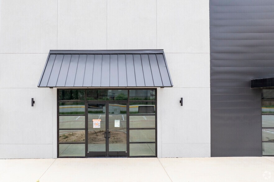 More Photos Of 3340 Spring Stuebner, Spring Unknown For Lease