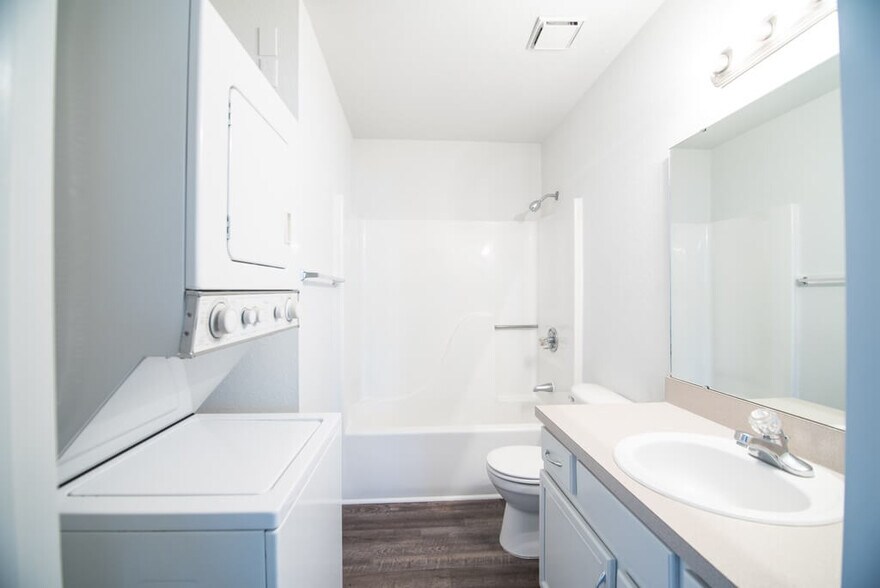 More Photos Of 3726 Cleveland Heights Blvd, Lakeland Apartments For Sale
