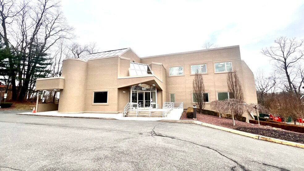 Primary Photo Of 561 Cranbury Rd, East Brunswick Medical For Sale