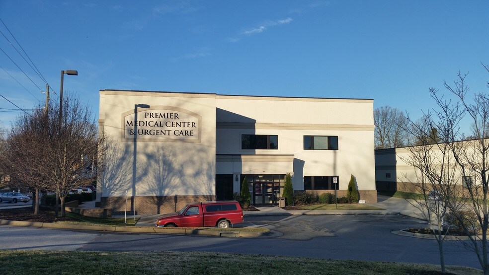 More Photos Of 610 N Fayetteville St, Asheboro Medical For Lease