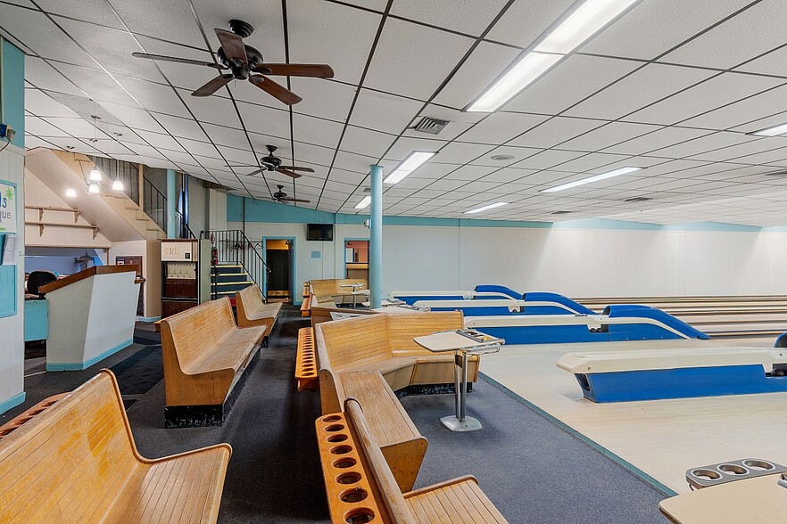 More Photos Of 78 Daniels St, Fitchburg Bowling Alley For Sale