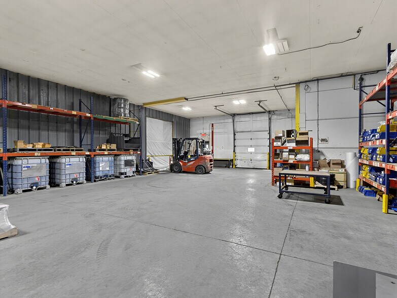 More Photos Of 9330 Boul Bourque, Sherbrooke Industrial For Sale