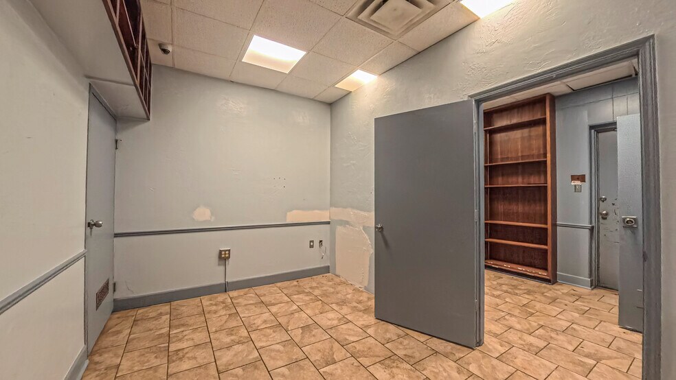 More Photos Of 6111 W Amarillo Blvd, Amarillo Medical For Sale