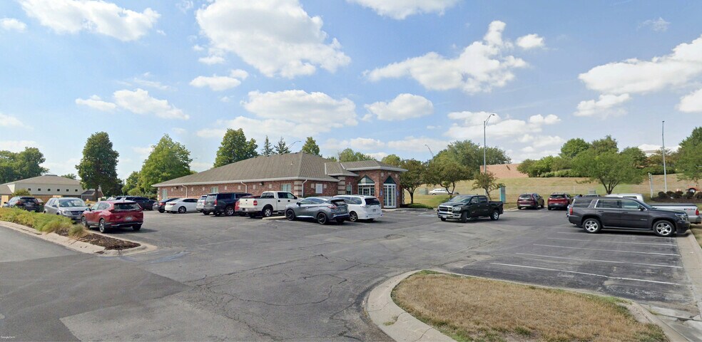 More Photos Of 16909 Q St, Omaha Medical For Sale