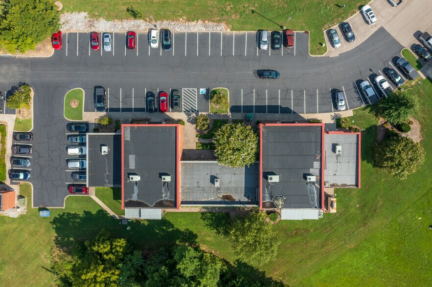 More Photos Of 2575 Willow Point Way, Knoxville Office For Sale