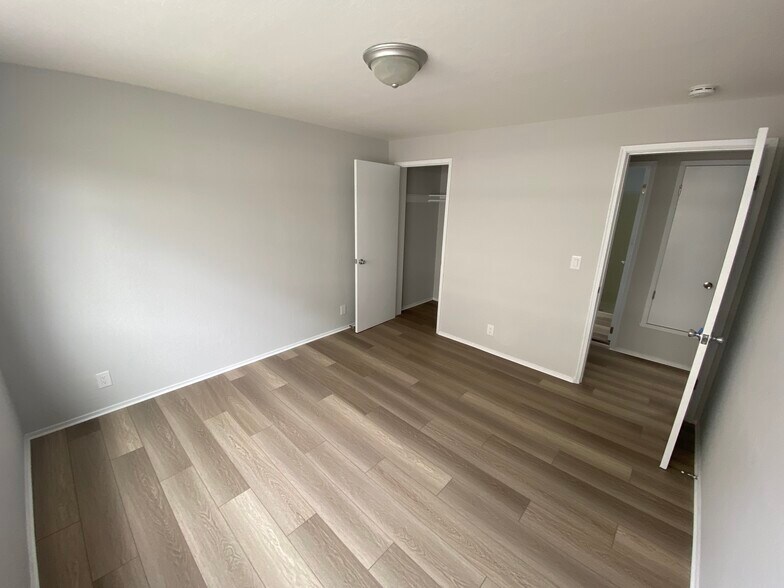 Primary Photo Of 5A Leo St, San Francisco Storefront Retail Residential For Lease