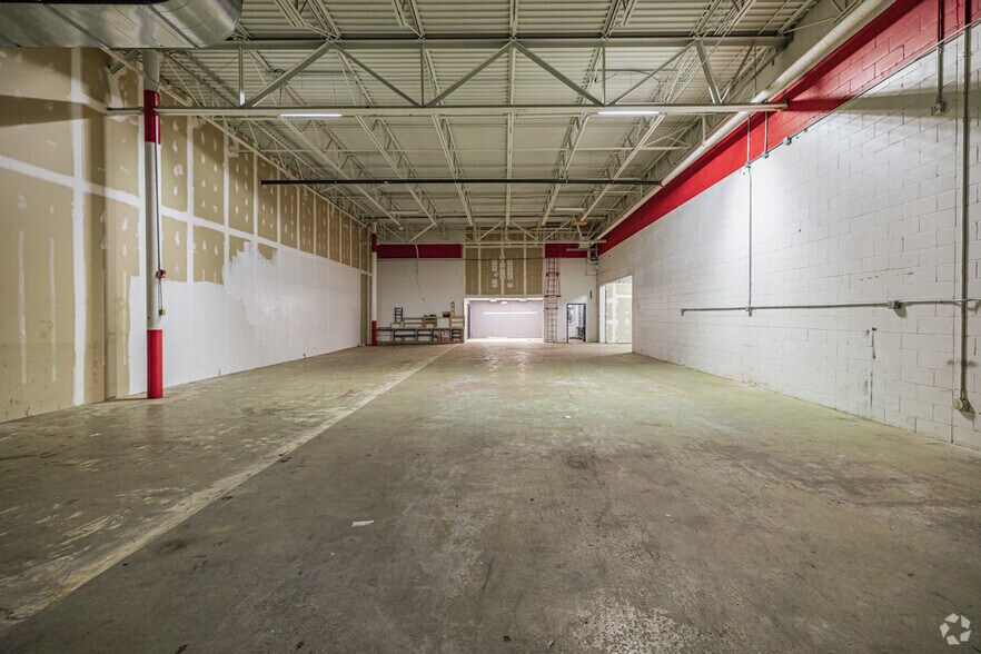 More Photos Of 4910 Northfield Rd, North Randall Freestanding For Lease