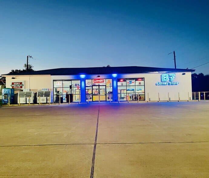 More Photos Of 8799 State Highway 35 N, Van Vleck Convenience Store For Sale